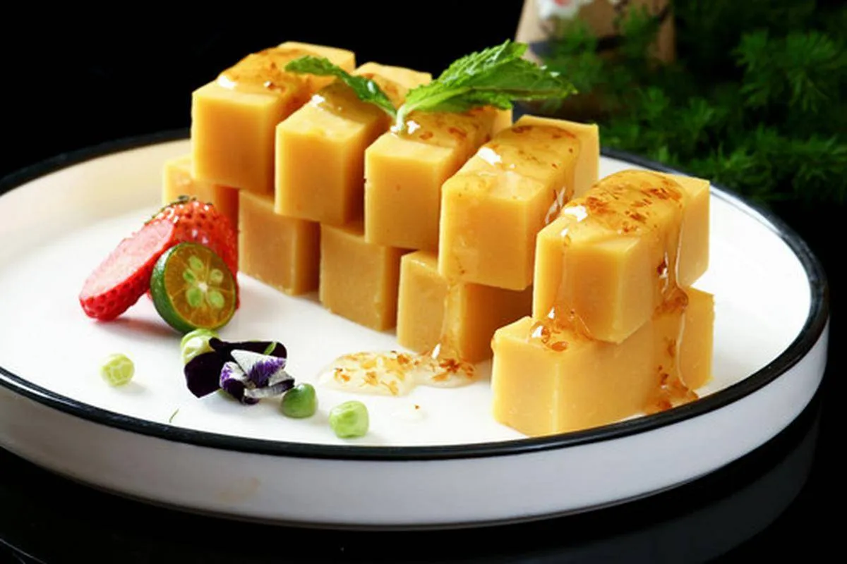 Yellow Pea Cakes (豌豆黄) - Traditional Chinese New Year steamed cake